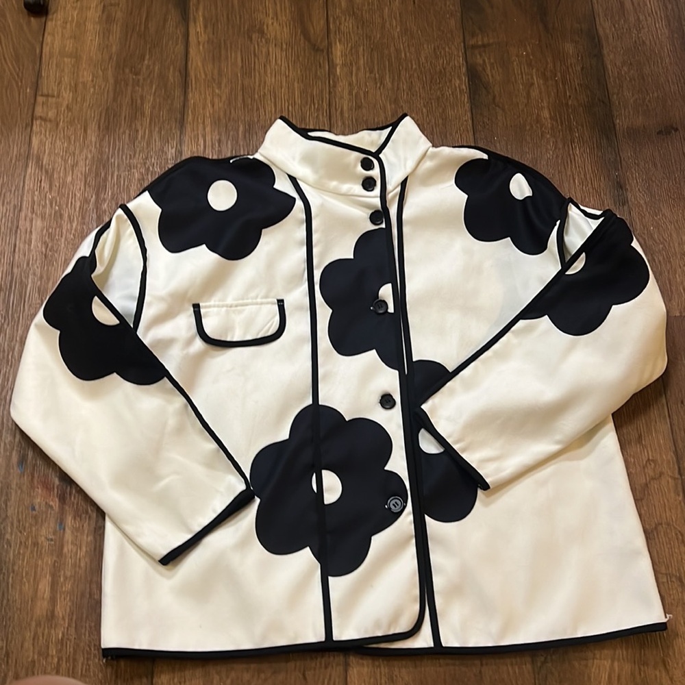 Black and white floral print jacket size M - Picture 2 of 8